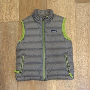 Patagonia Kids Down Sweater Vest Boys XS Gray with Green Trim